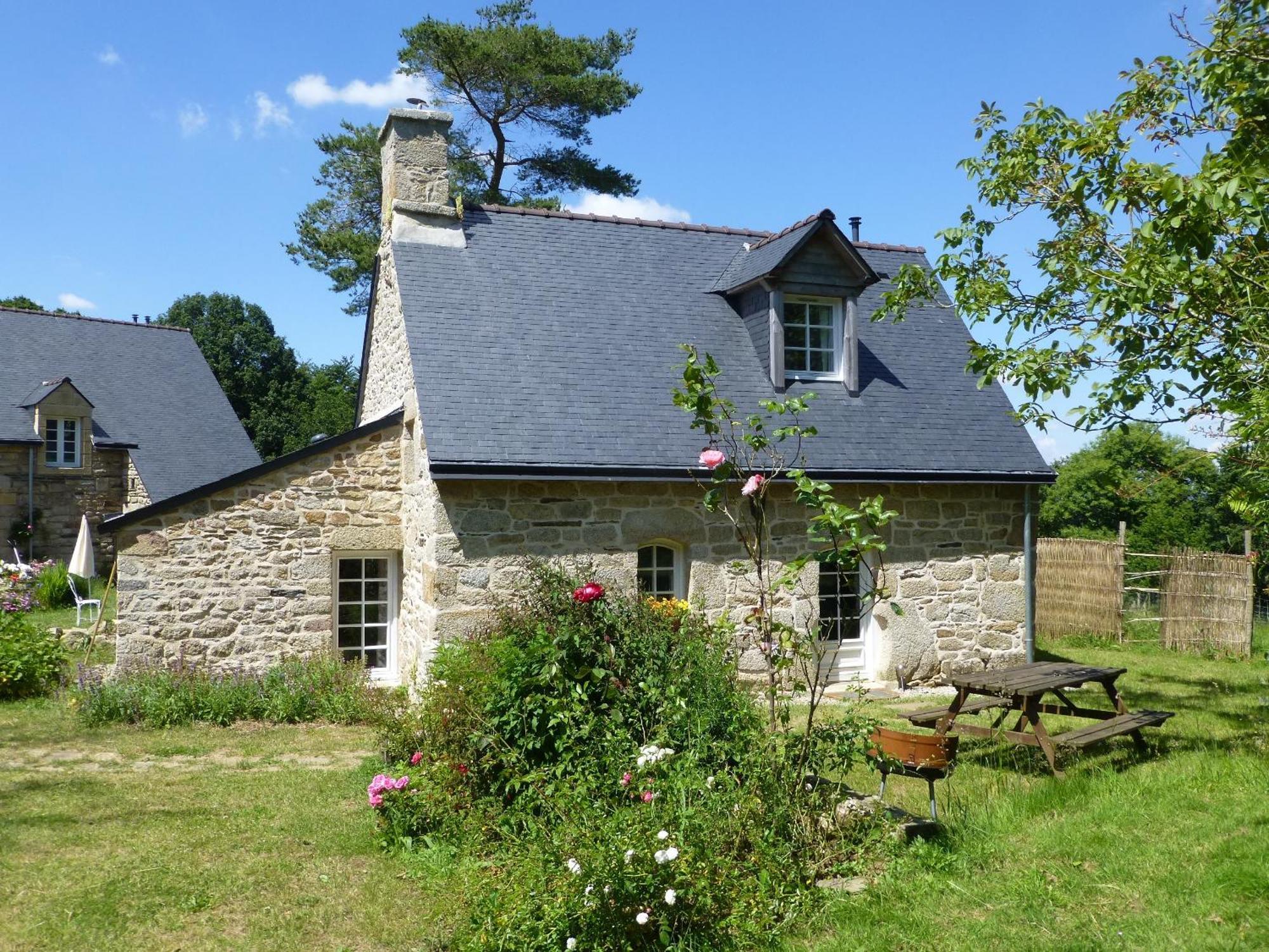 Frairie Du Divit Acomodação com café da manhã Pontivy Exterior foto