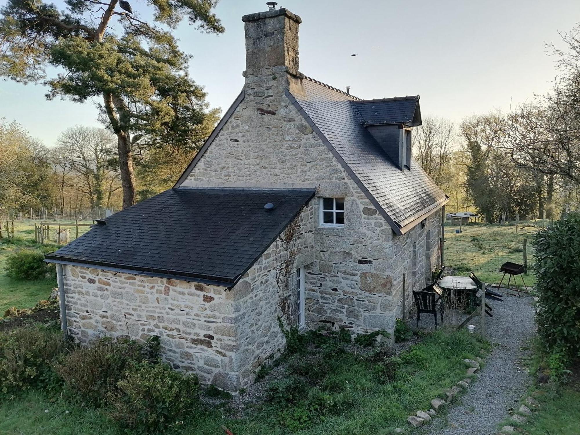 Frairie Du Divit Acomodação com café da manhã Pontivy Exterior foto