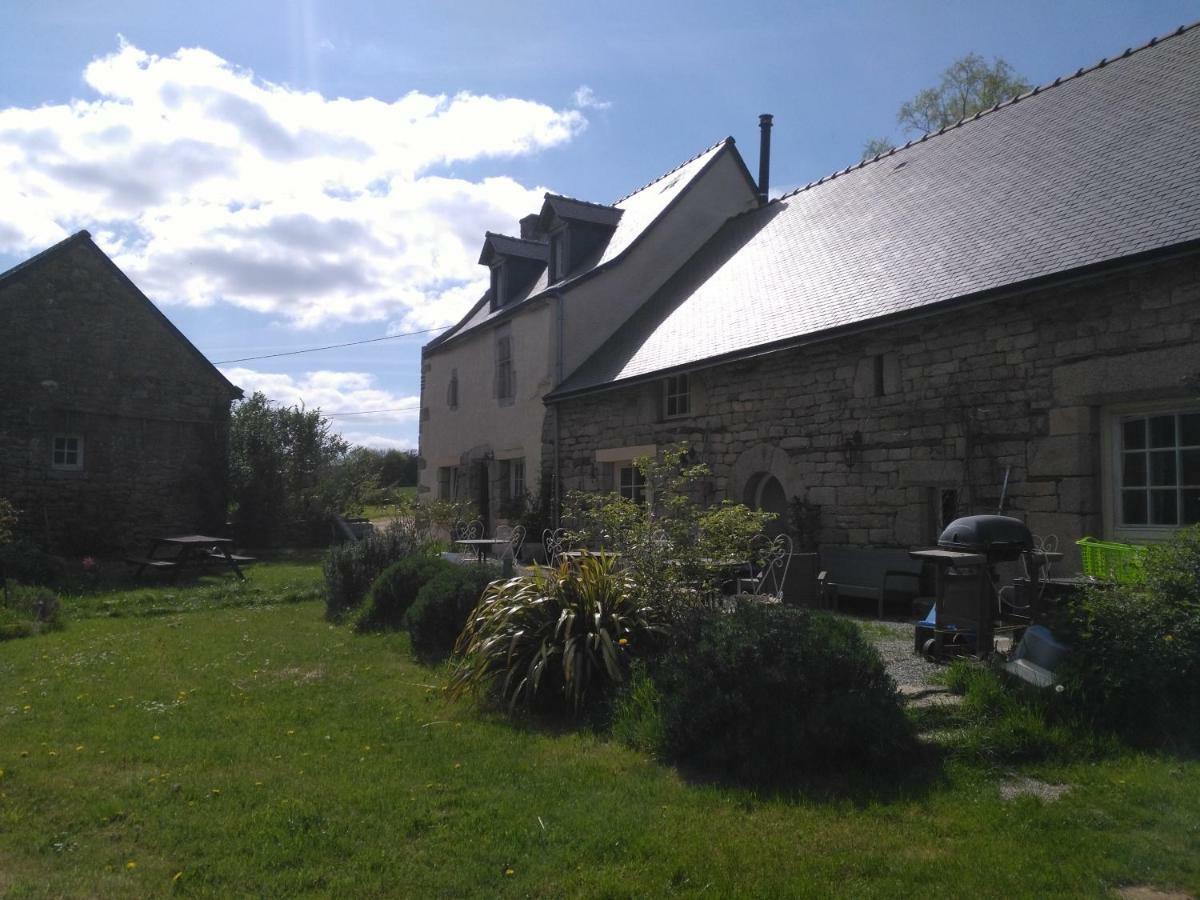 Frairie Du Divit Acomodação com café da manhã Pontivy Exterior foto